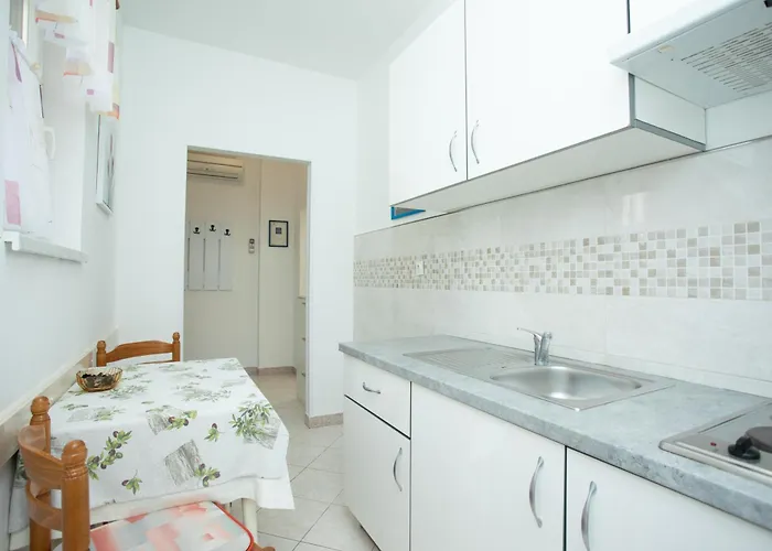 Apartment Zlata *