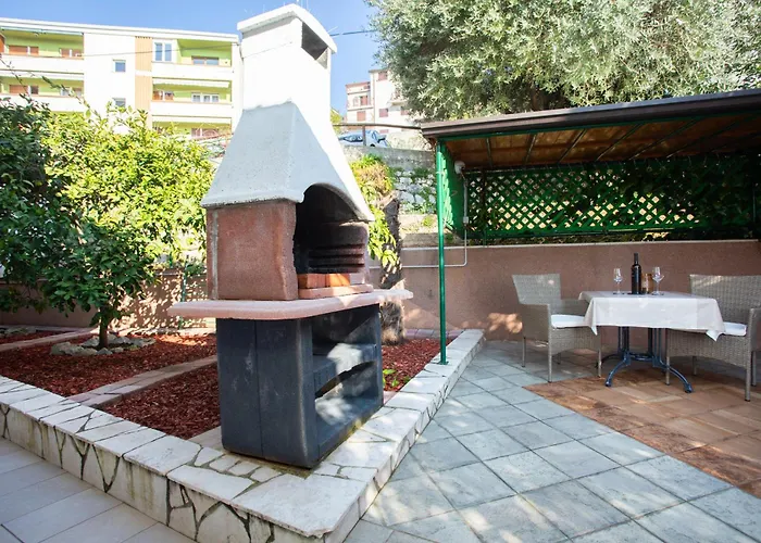 Apartment Zlata *
